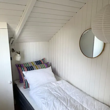Dom wakacyjny Cozy Close To The For 5 People *